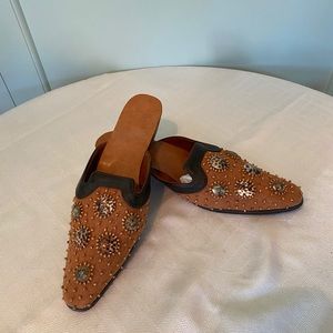 EUC size 10 August Moon slide